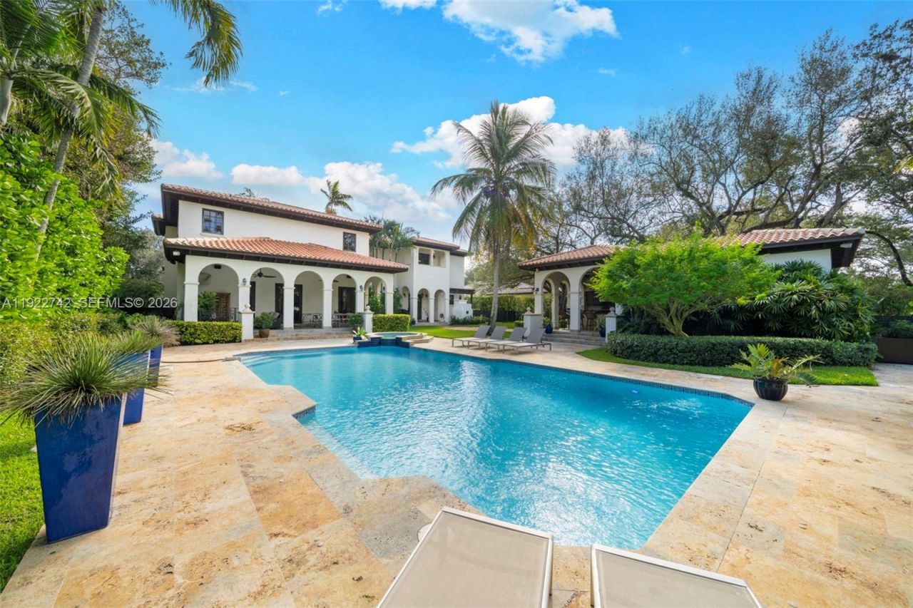 8800 SW 57 Ave, Pinecrest, FL 33156 Photo