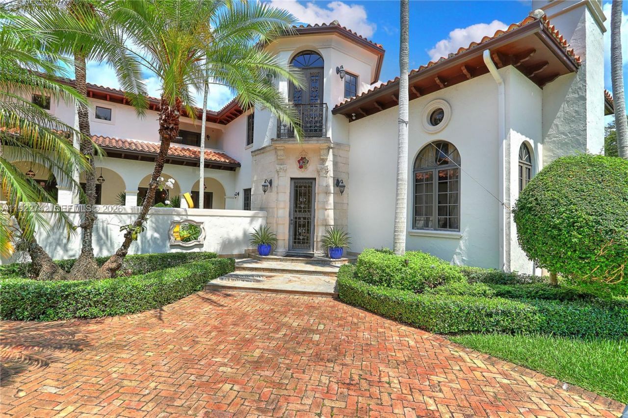 8800 SW 57 Ave, Pinecrest, FL 33156 Photo