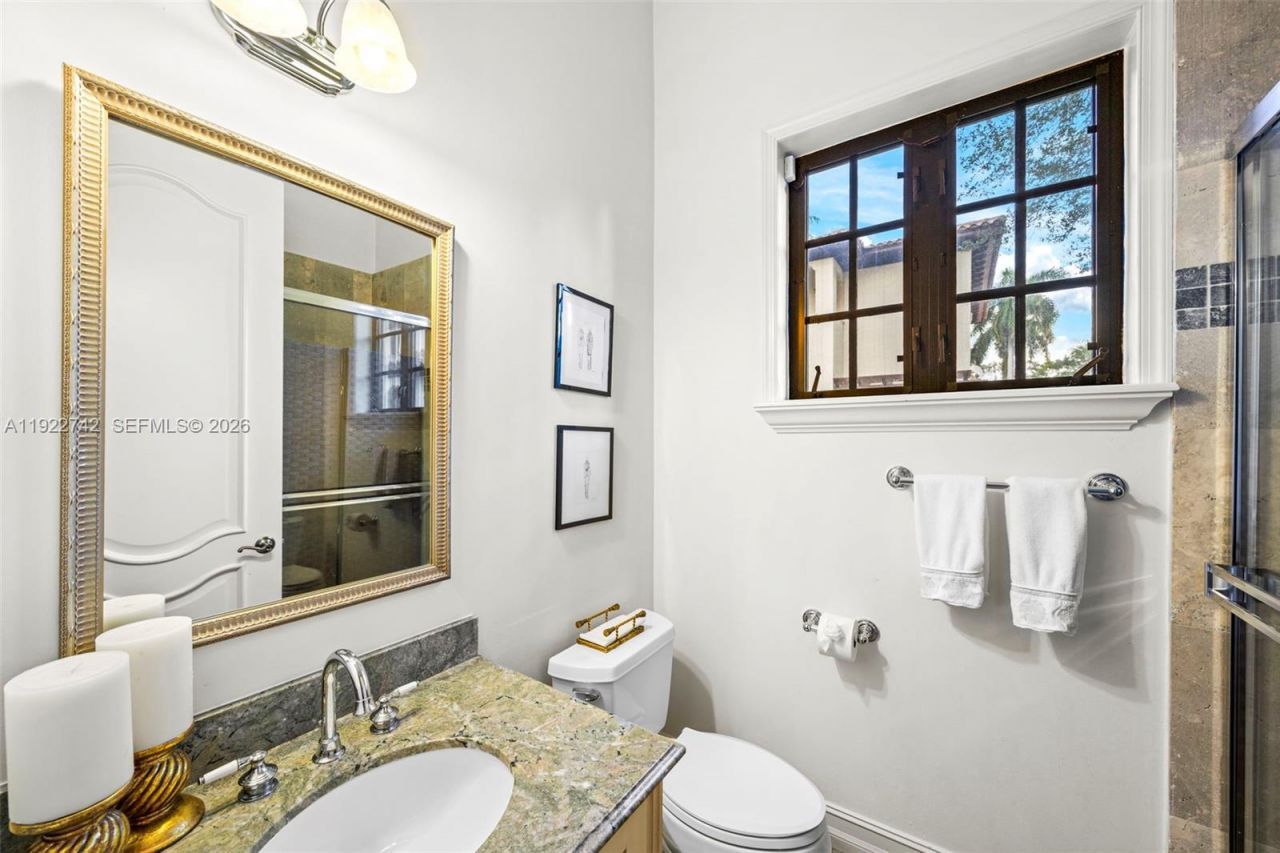 8800 SW 57 Ave, Pinecrest, FL 33156 Photo