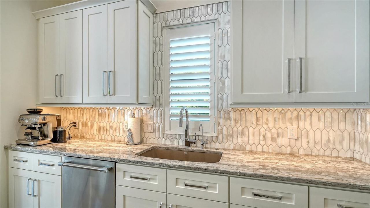 1659 Devonshire Lane, Sarasota, FL 34236 Photo