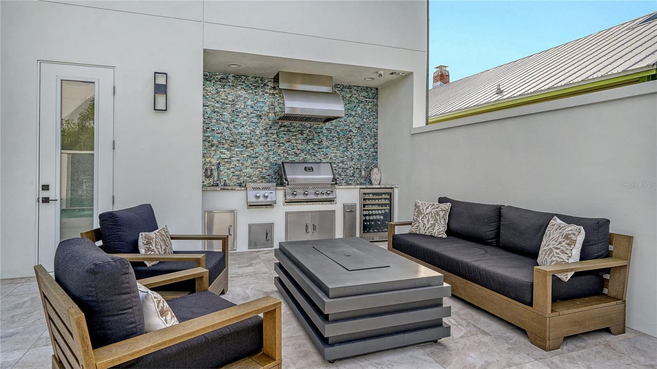 1659 Devonshire Lane, Sarasota, FL 34236 Photo