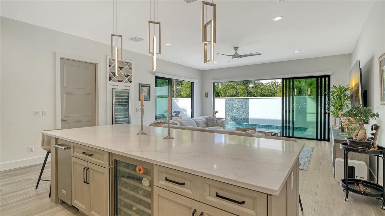 1659 Devonshire Lane, Sarasota, FL 34236 Photo