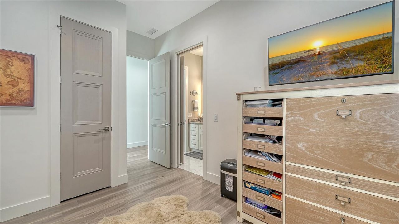 1659 Devonshire Lane, Sarasota, FL 34236 Photo