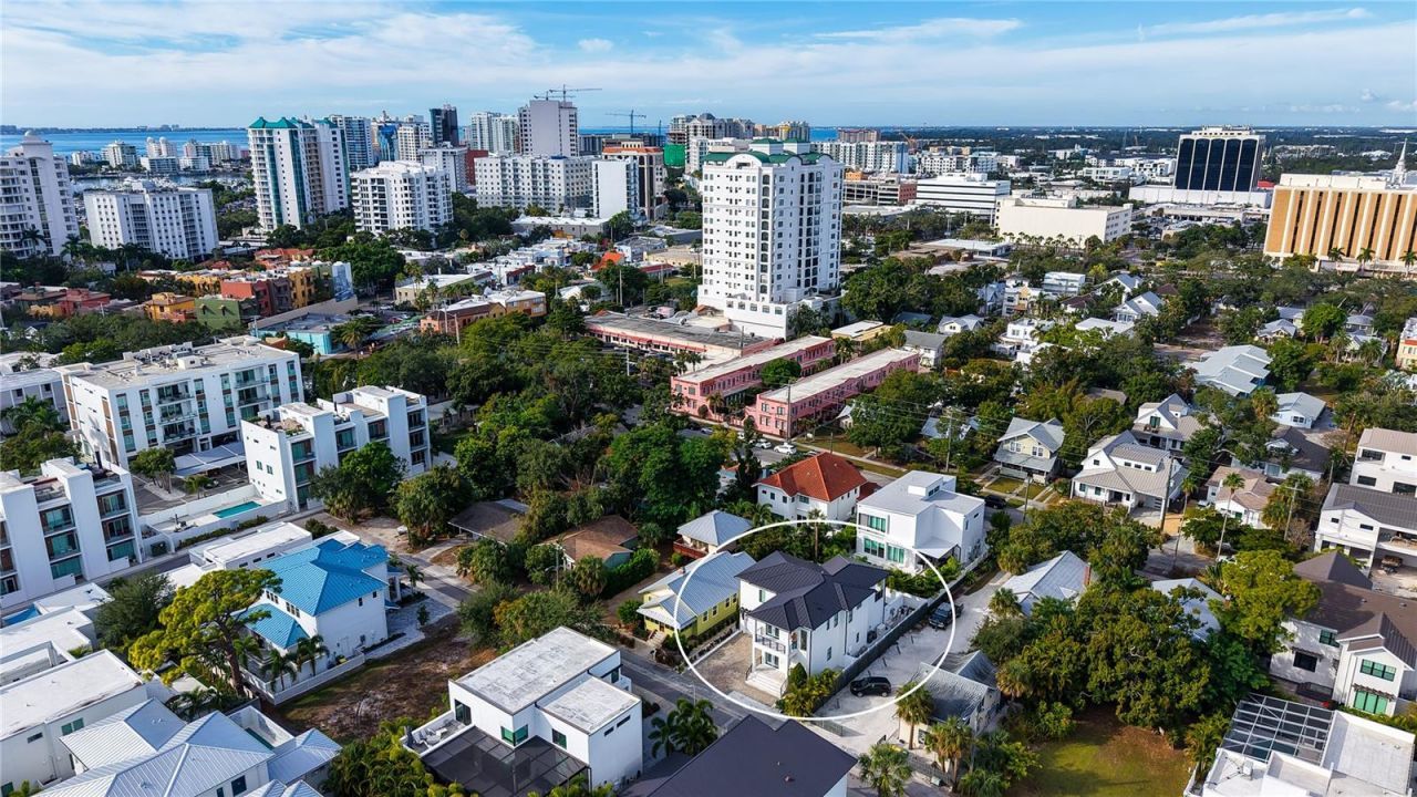 1659 Devonshire Lane, Sarasota, FL 34236 Photo