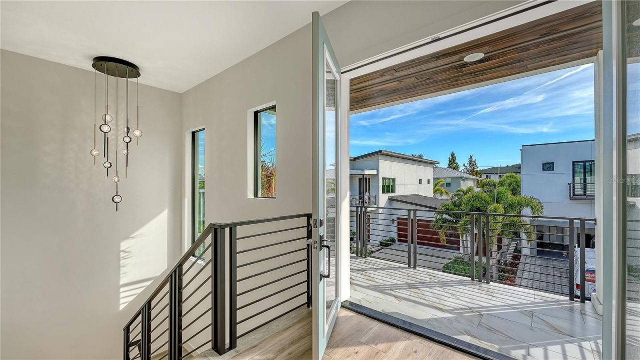 1659 Devonshire Lane, Sarasota, FL 34236 Photo