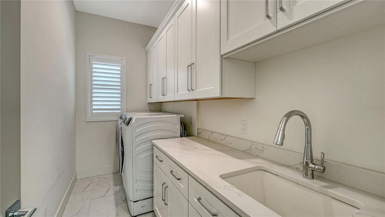 1659 Devonshire Lane, Sarasota, FL 34236 Photo