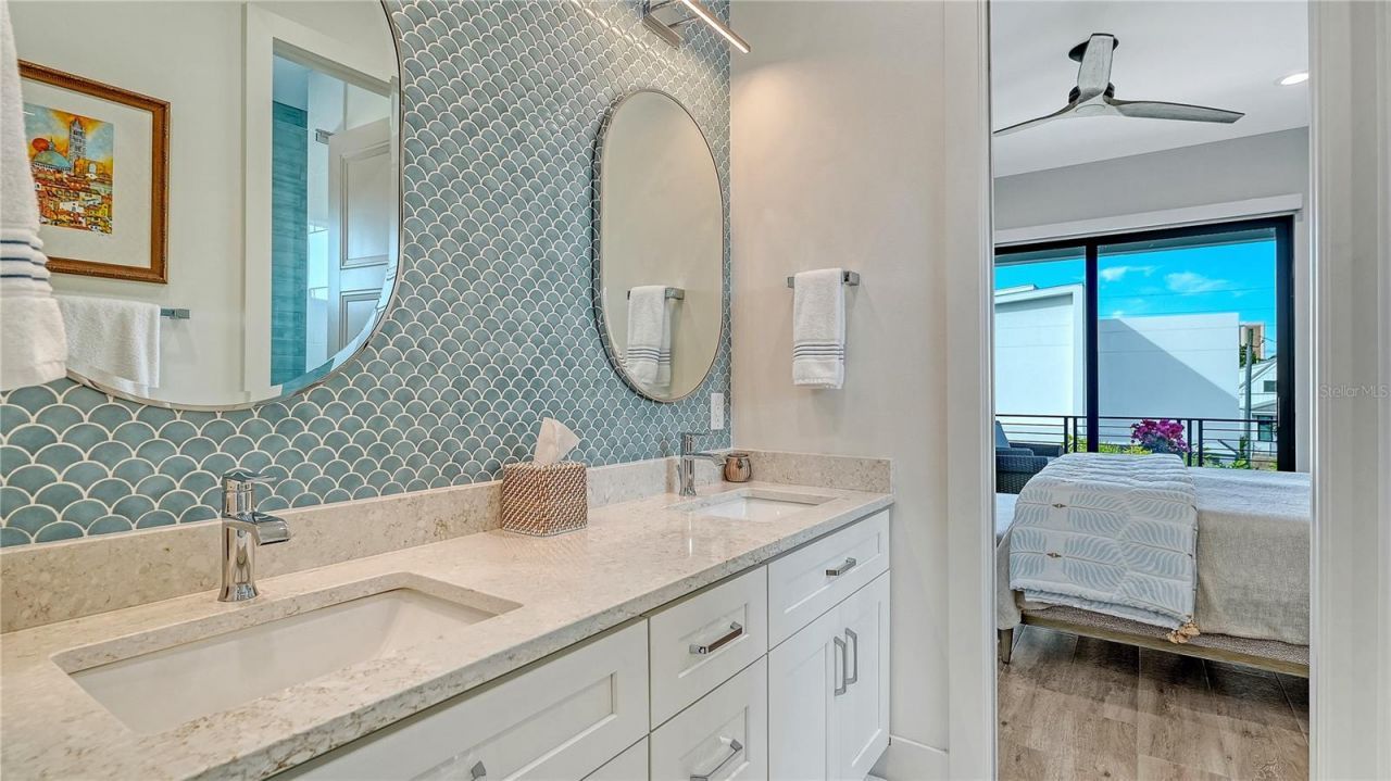 1659 Devonshire Lane, Sarasota, FL 34236 Photo