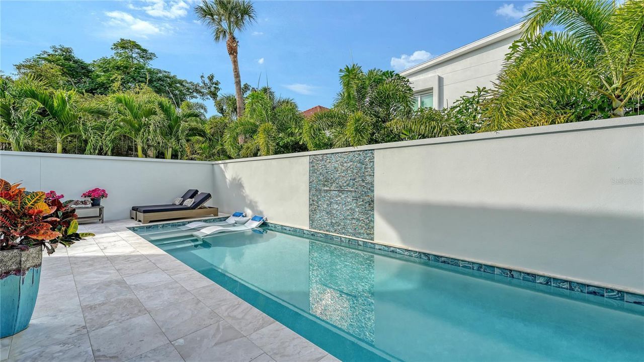 1659 Devonshire Lane, Sarasota, FL 34236 Photo