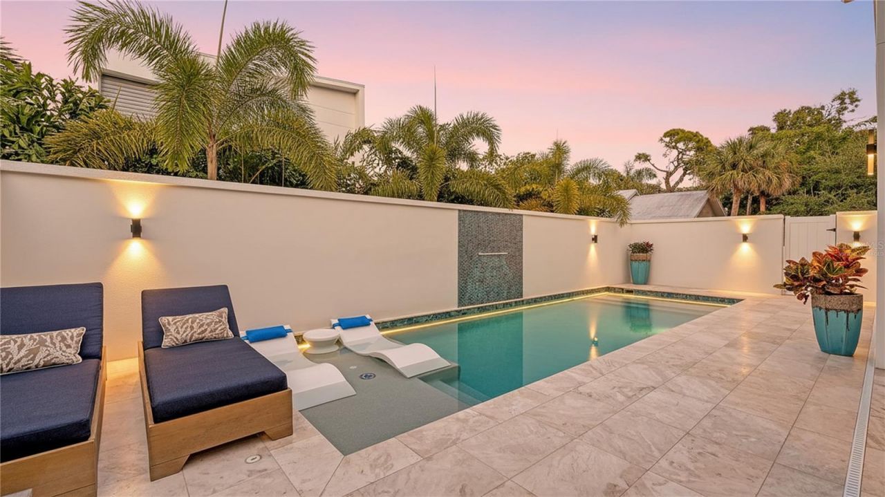 1659 Devonshire Lane, Sarasota, FL 34236 Photo