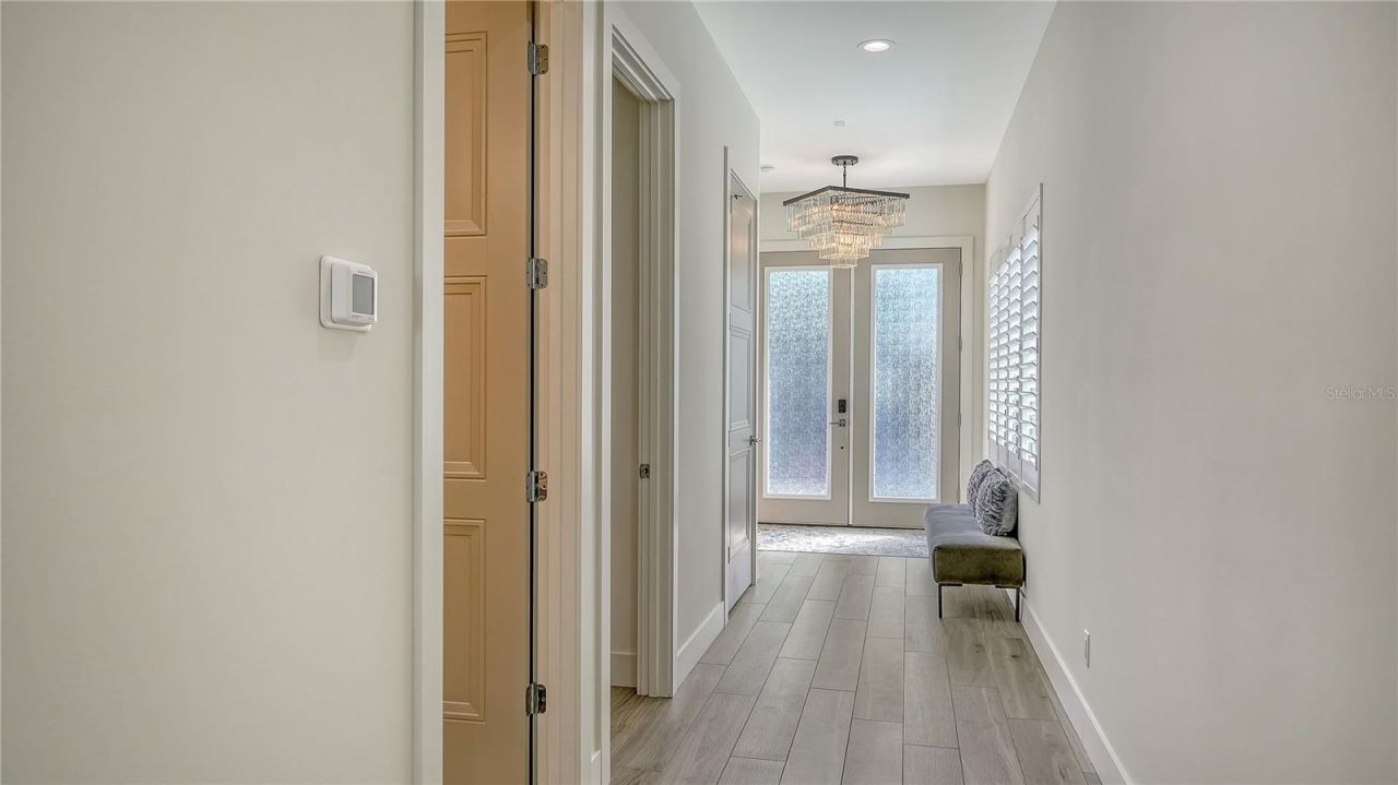 1659 Devonshire Lane, Sarasota, FL 34236 Photo