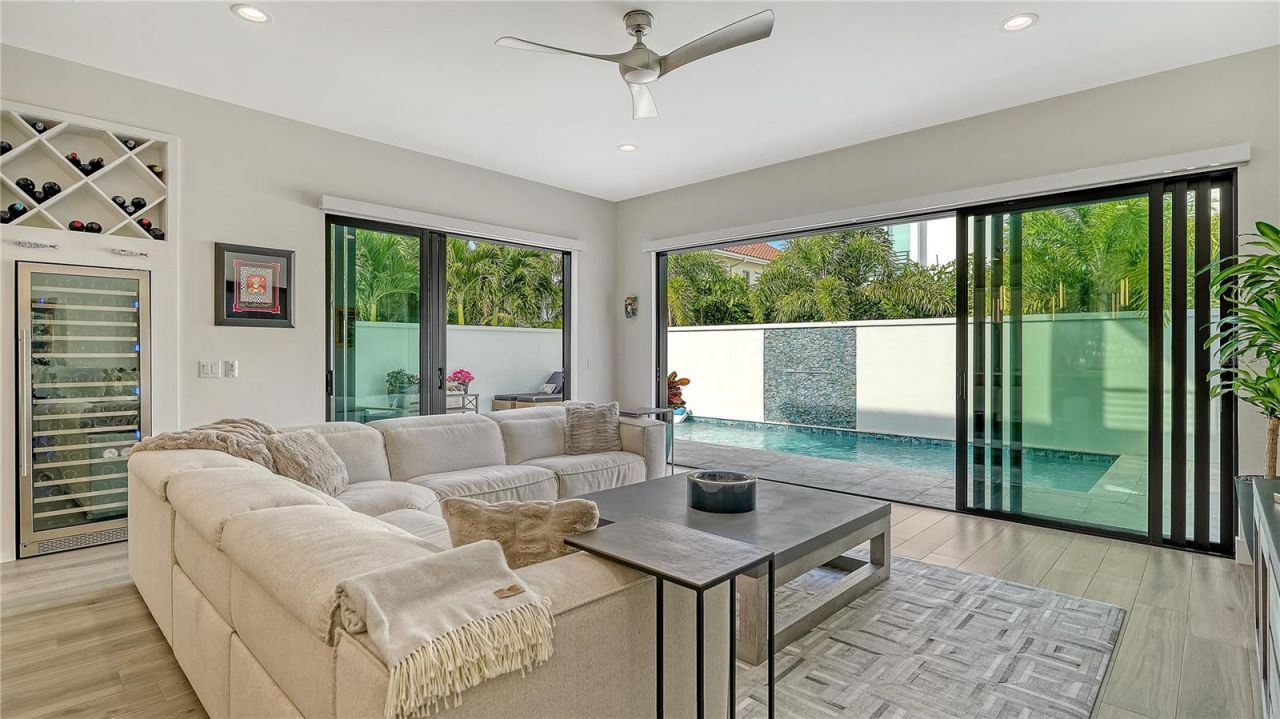 1659 Devonshire Lane, Sarasota, FL 34236 Photo