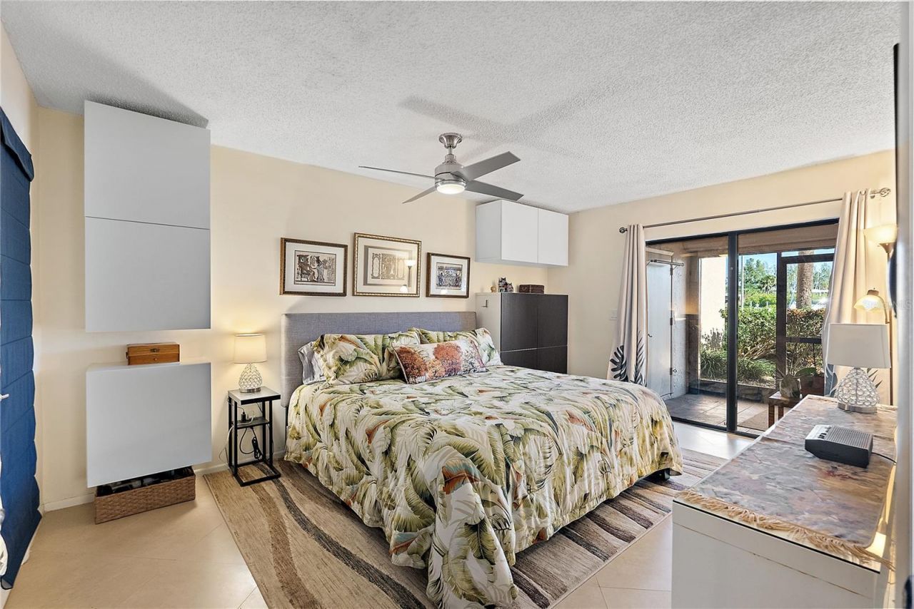 4780 Brittany Drive S, Unit 11, Saint Petersburg, FL 33715 Photo