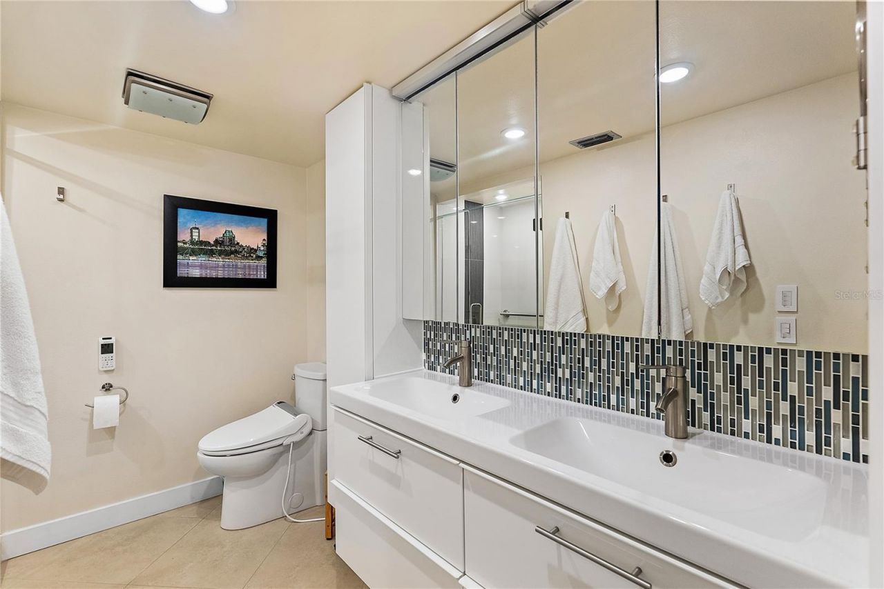 4780 Brittany Drive S, Unit 11, Saint Petersburg, FL 33715 Photo