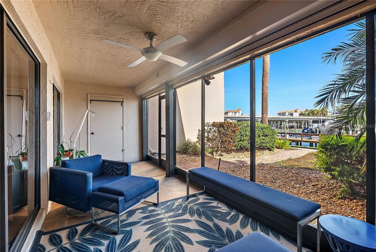 4780 Brittany Drive S, Unit 11, Saint Petersburg, FL 33715 Photo