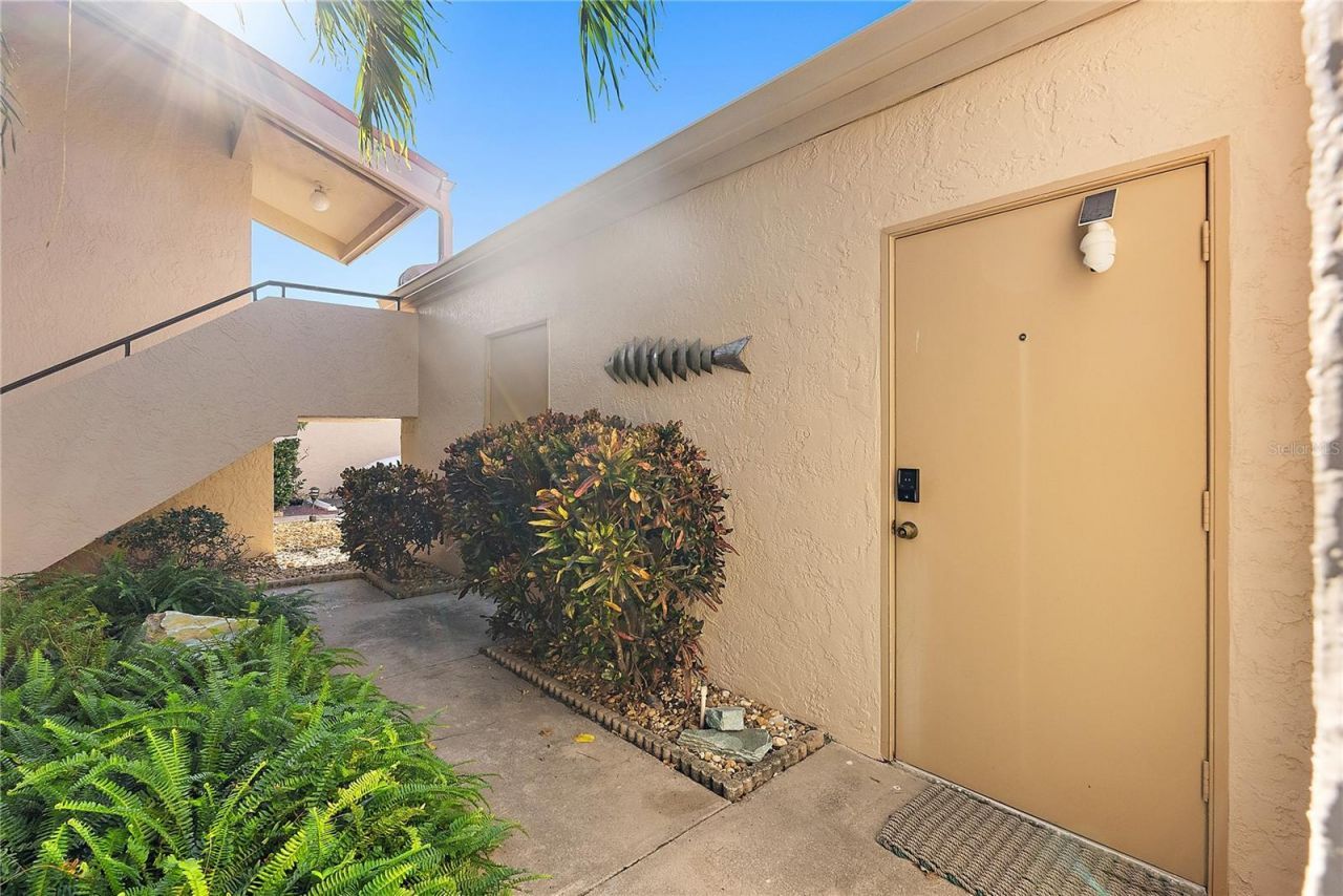 4780 Brittany Drive S, Unit 11, Saint Petersburg, FL 33715 Photo