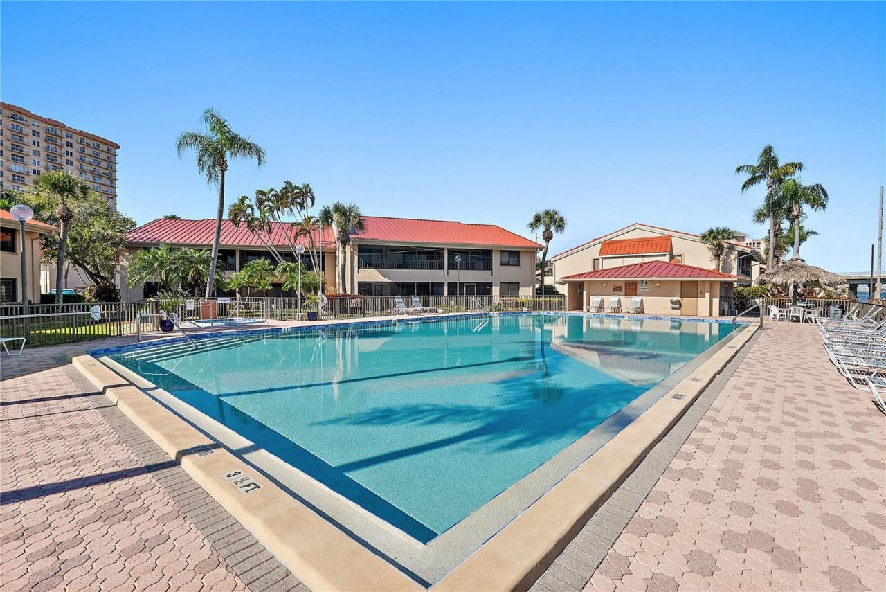 4780 Brittany Drive S, Unit 11, Saint Petersburg, FL 33715 Photo