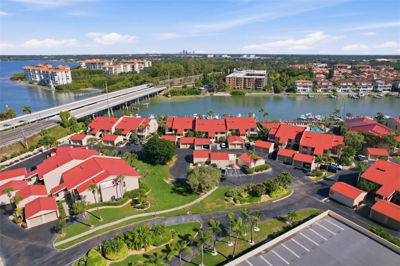 4780 Brittany Drive S, Unit 11, Saint Petersburg, FL 33715 Photo