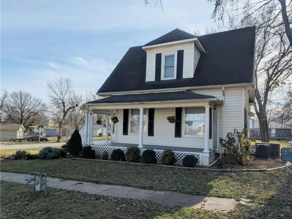 923 Cherokee Street, Humboldt, KS 66748