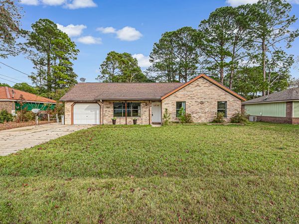 1421 Mixon Drive, Fort Walton Beach, FL 32547