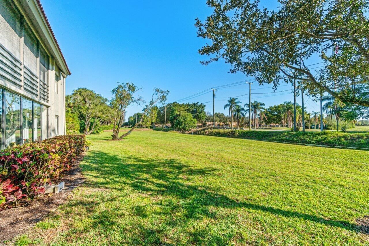 5589 Fairway Park Drive, Unit 202, Boynton Beach, FL 33437 Photo