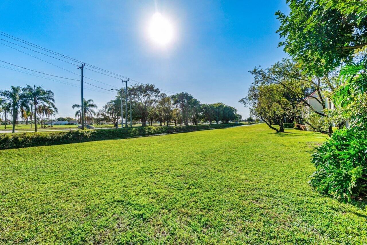 5589 Fairway Park Drive, Unit 202, Boynton Beach, FL 33437 Photo