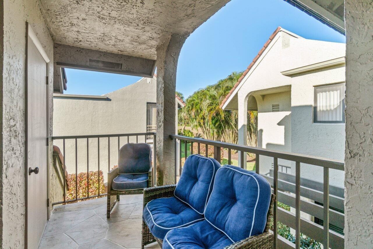 5589 Fairway Park Drive, Unit 202, Boynton Beach, FL 33437 Photo