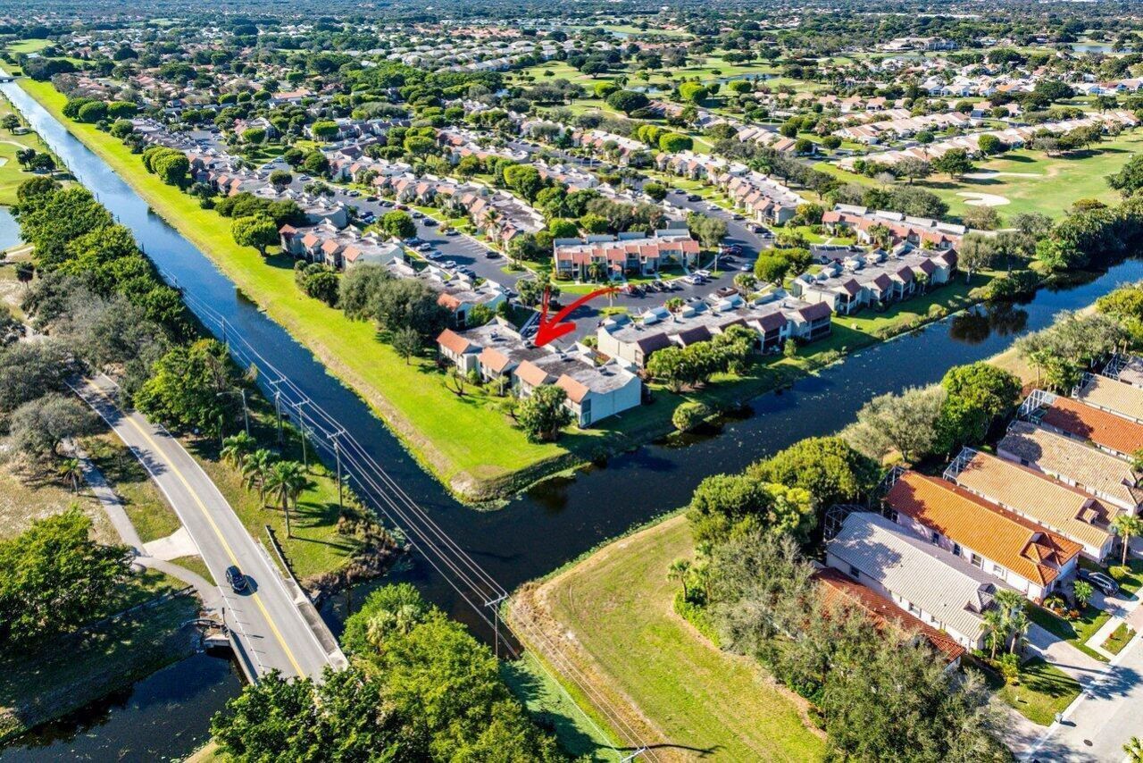 5589 Fairway Park Drive, Unit 202, Boynton Beach, FL 33437 Photo