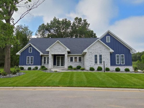 21610 Golden Maple Court, South Bend, IN 46628