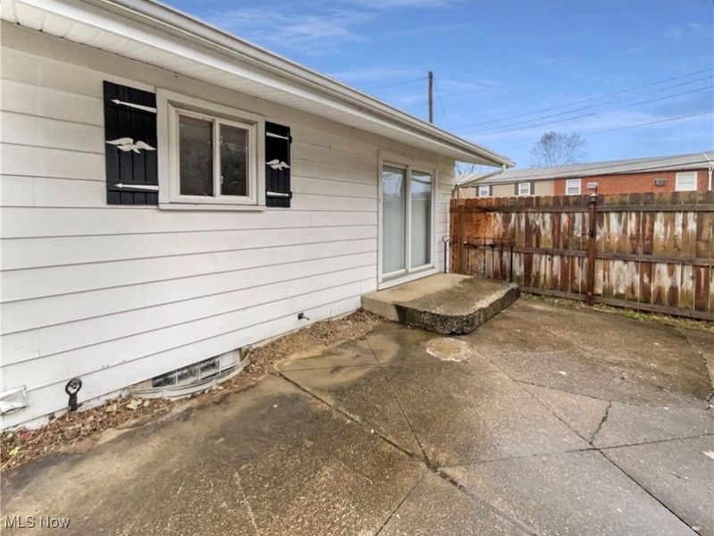 1173 Madrid Drive, Akron, OH 44313 Photo 5