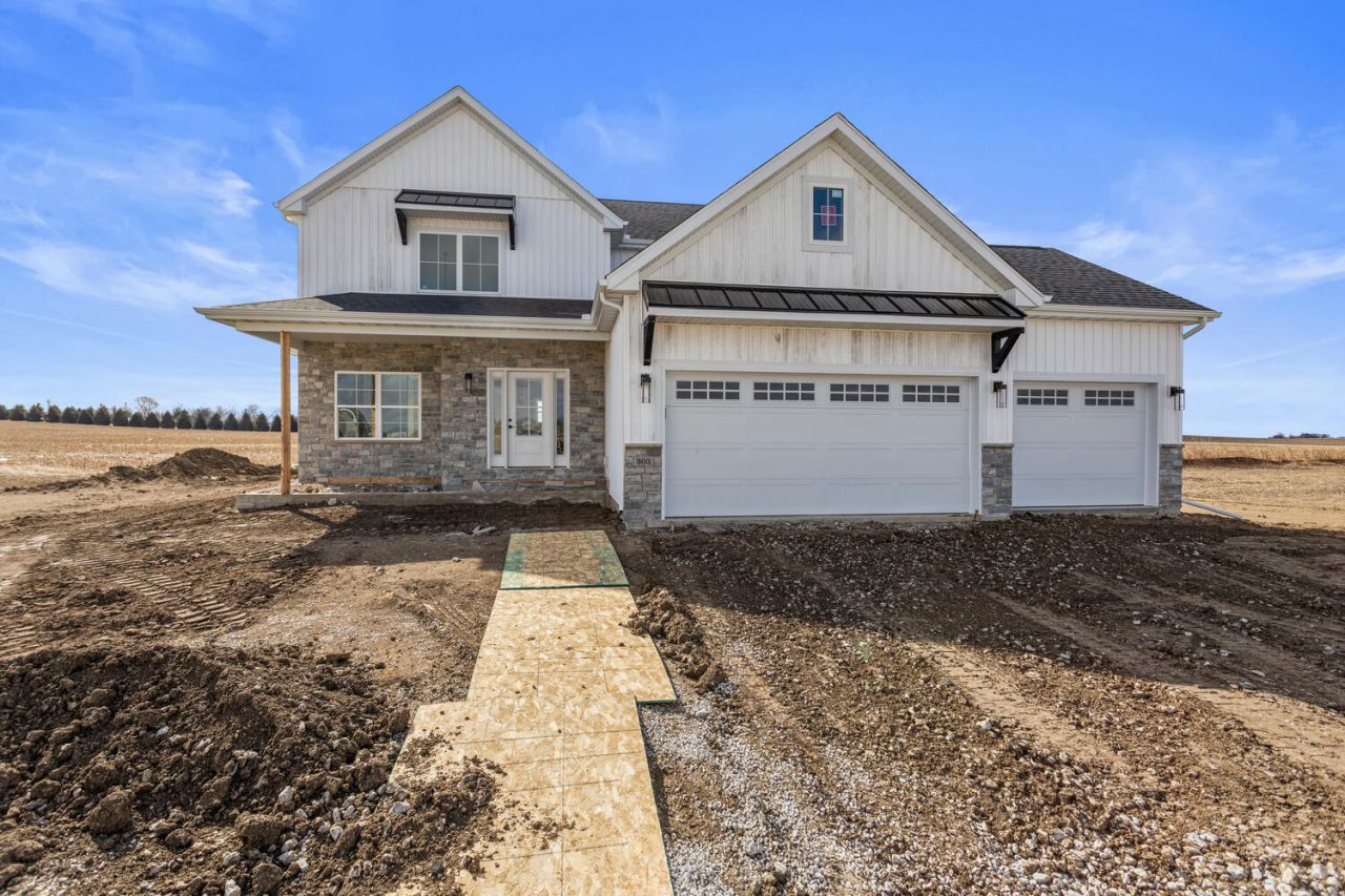 303 Collins Drive, Mahomet, IL 61853 Main Photo