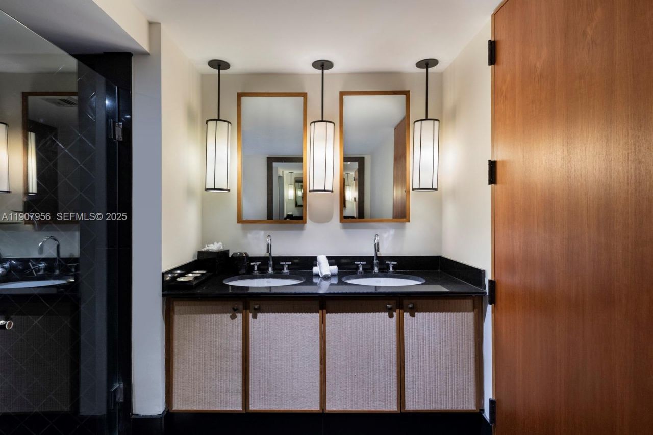 101 20th St, Unit 2004, Miami Beach, FL 33139 Photo