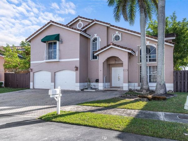 4687 SW 153rd Ct, Miami, FL 33185