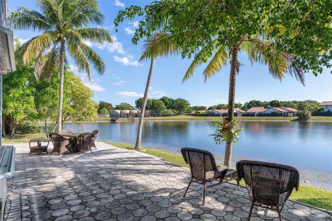 4687 SW 153rd Ct, Miami, FL 33185 Photo