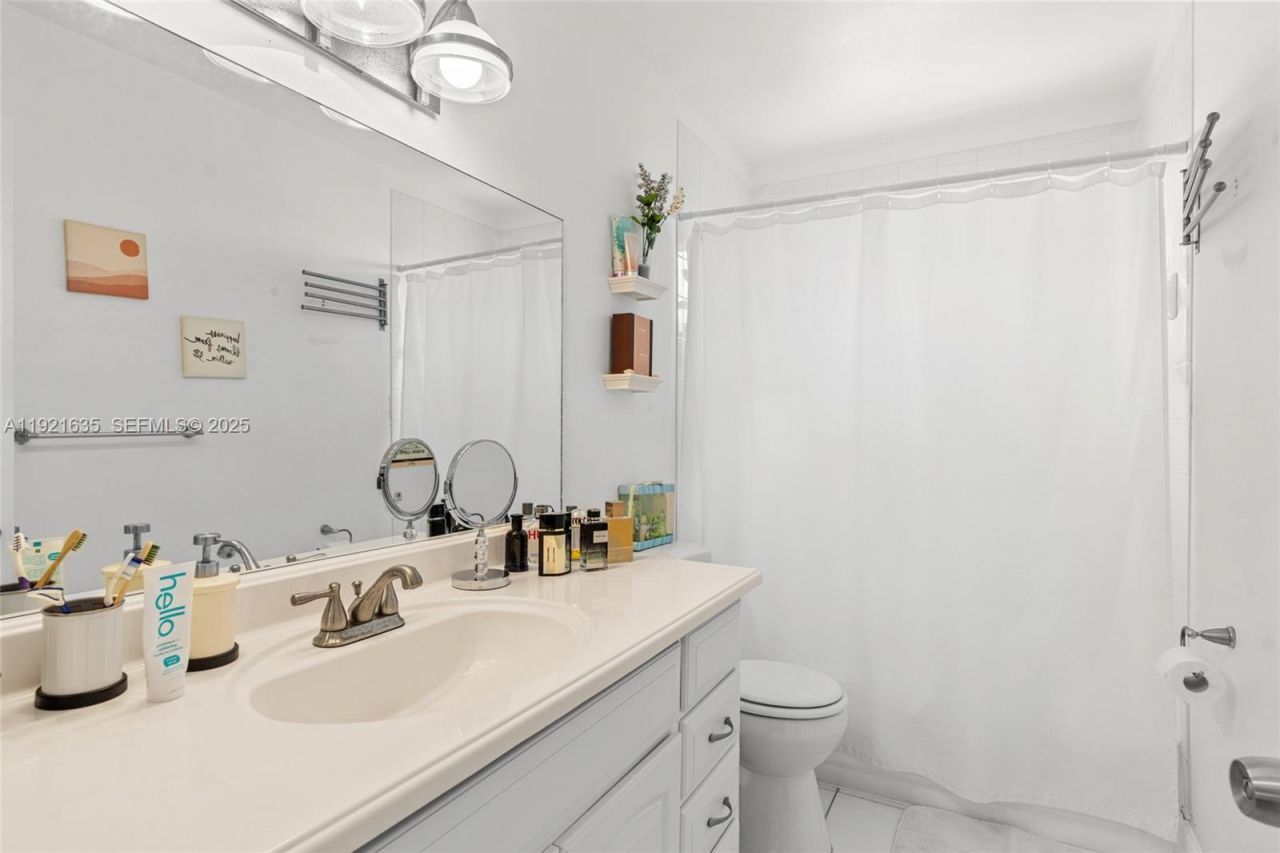 4687 SW 153rd Ct, Miami, FL 33185 Photo