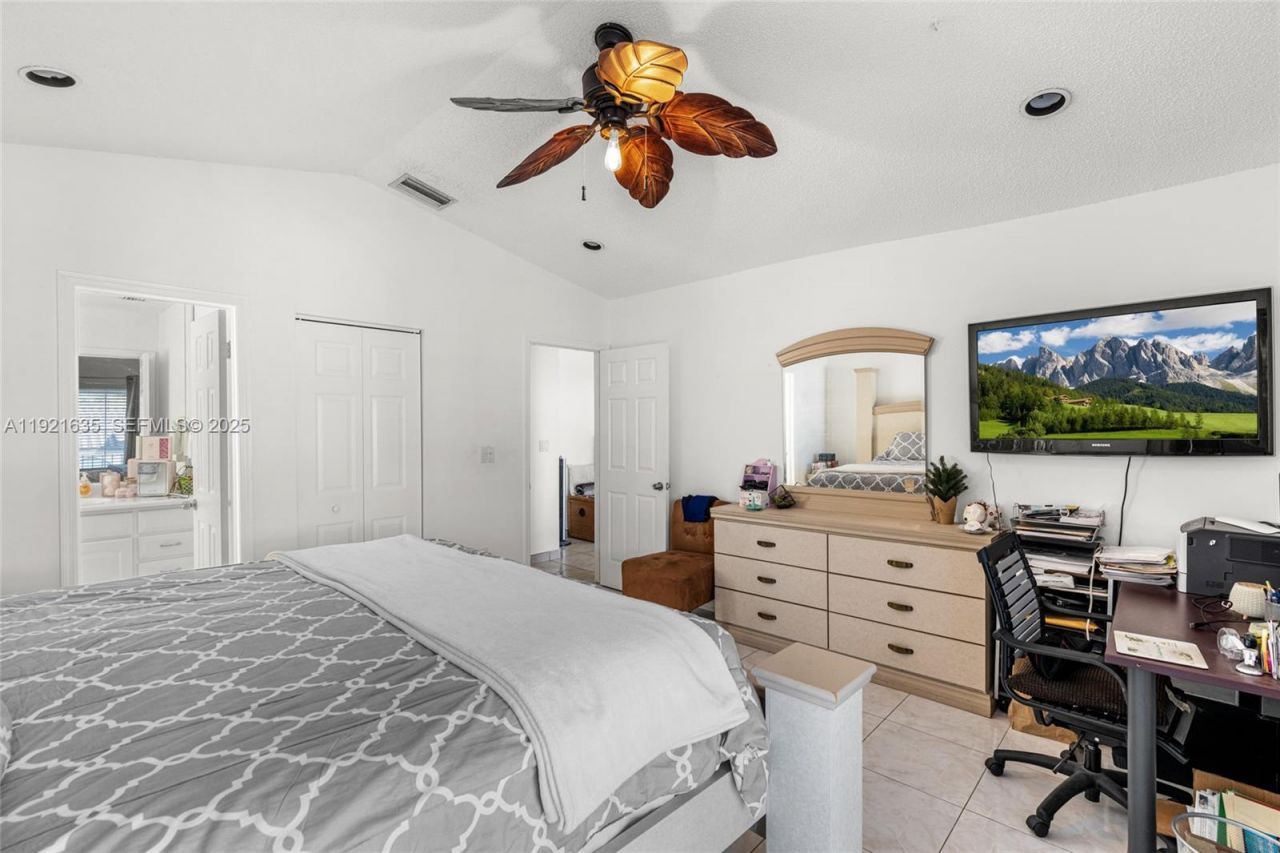 4687 SW 153rd Ct, Miami, FL 33185 Photo