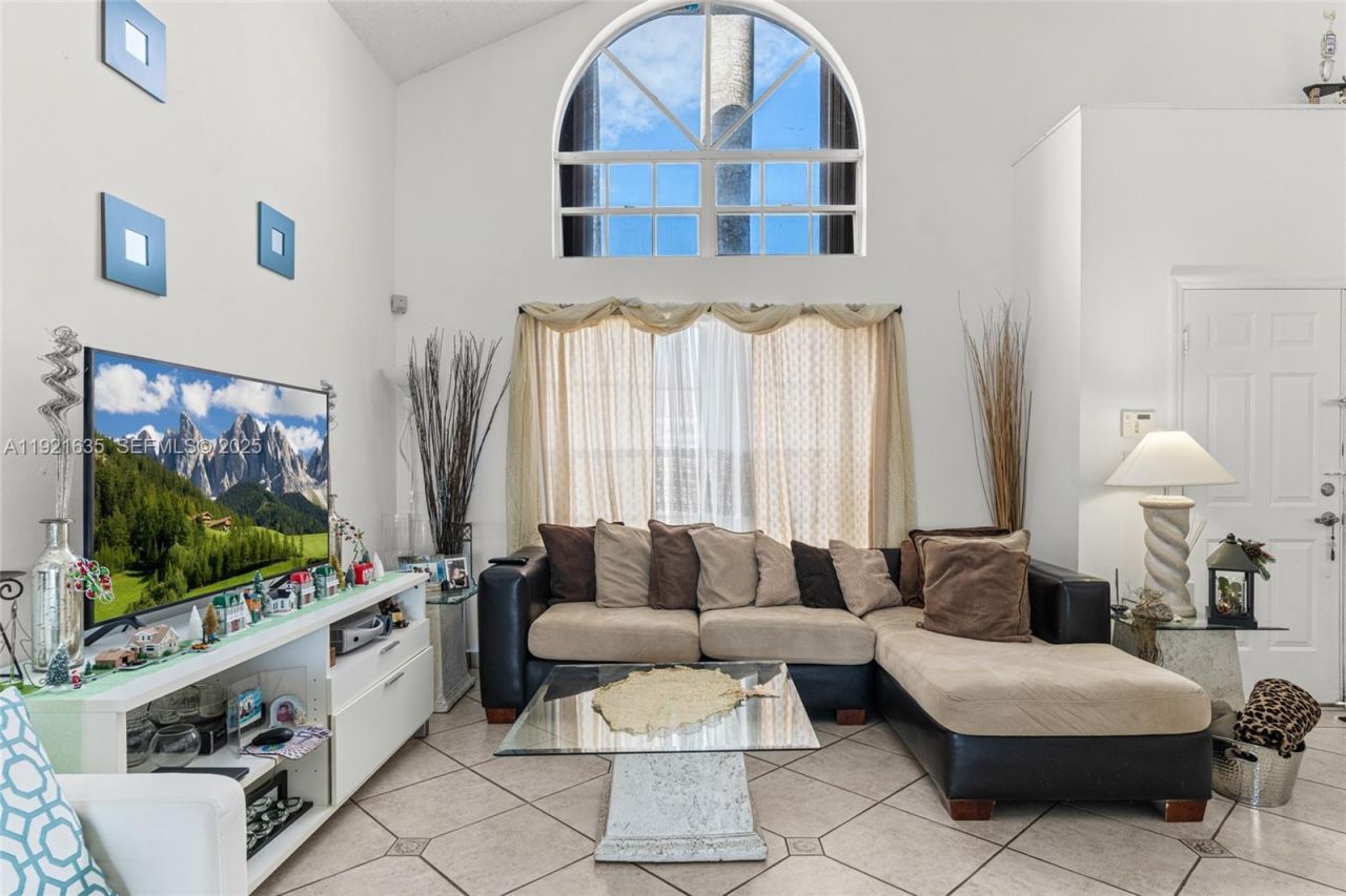 4687 SW 153rd Ct, Miami, FL 33185 Photo