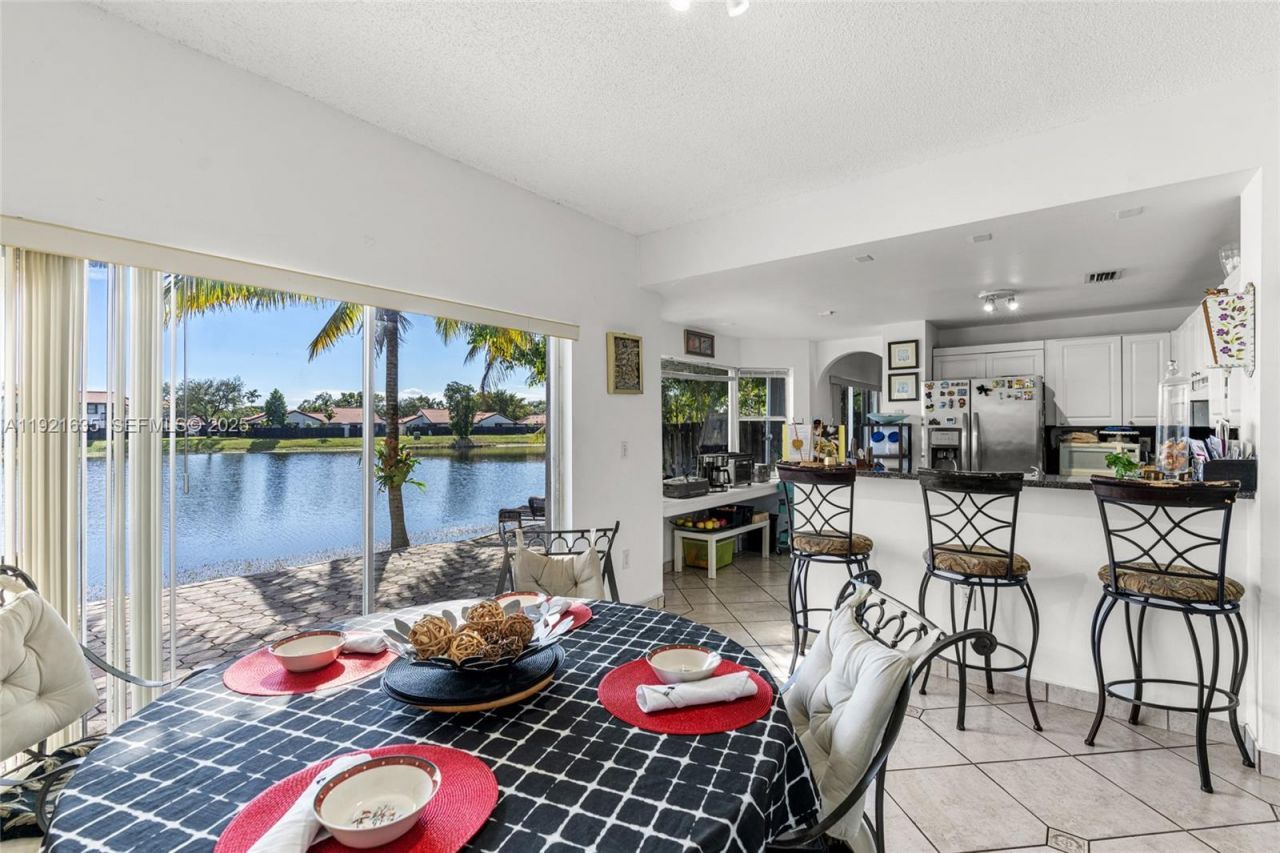 4687 SW 153rd Ct, Miami, FL 33185 Photo