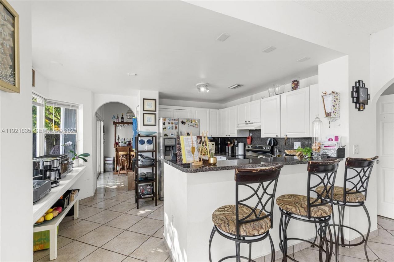 4687 SW 153rd Ct, Miami, FL 33185 Photo