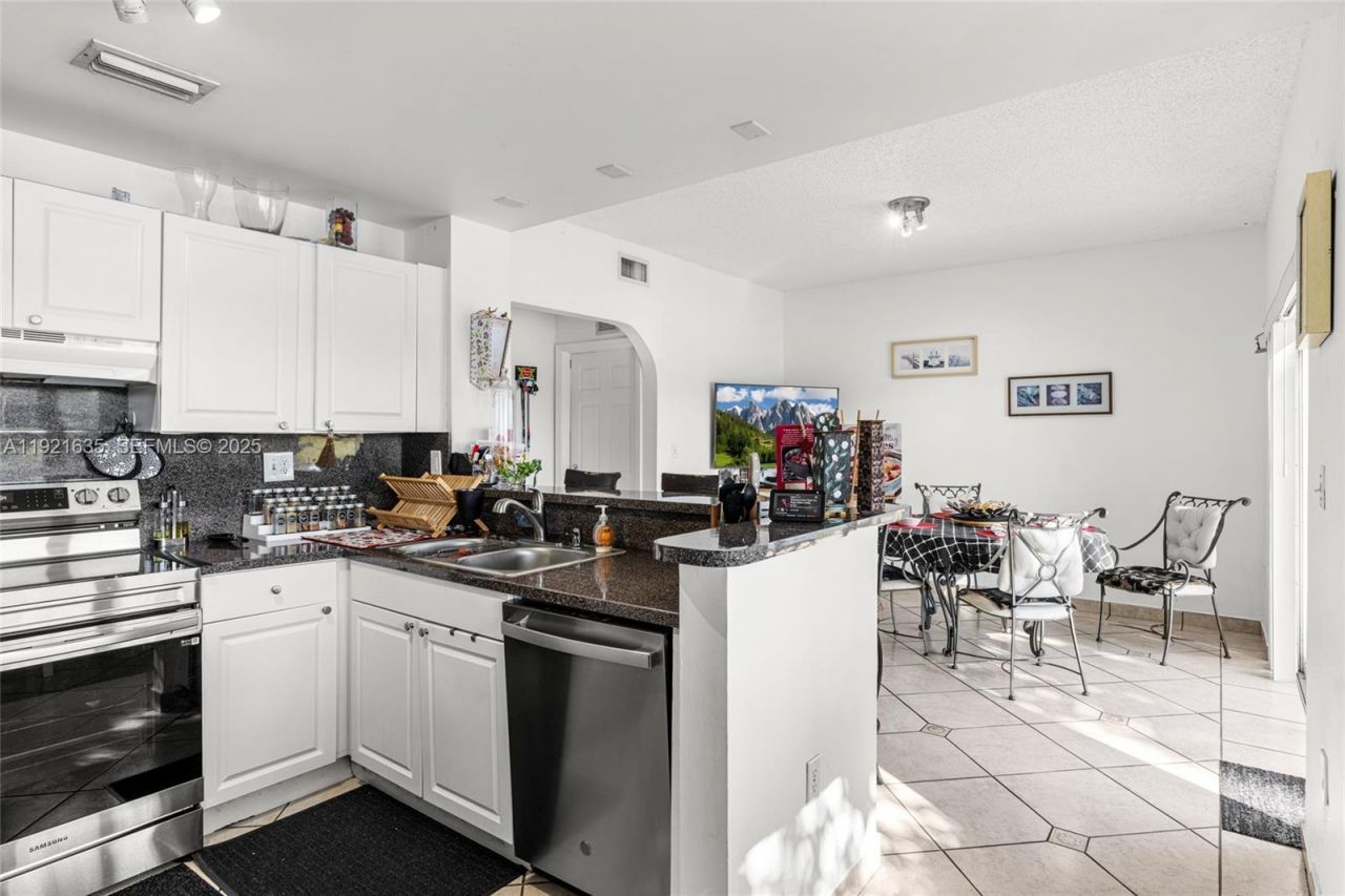 4687 SW 153rd Ct, Miami, FL 33185 Photo