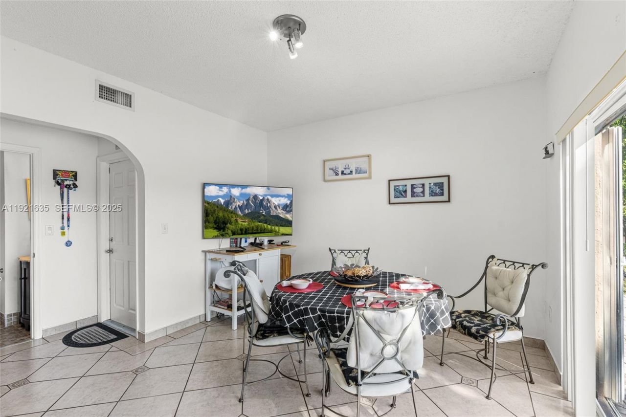 4687 SW 153rd Ct, Miami, FL 33185 Photo