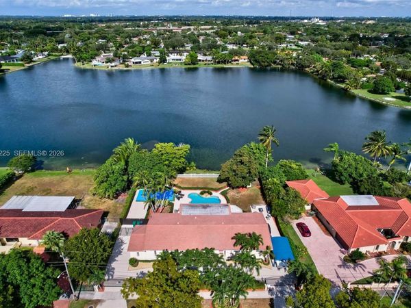 9261 SW 88 st, Miami, FL 33176