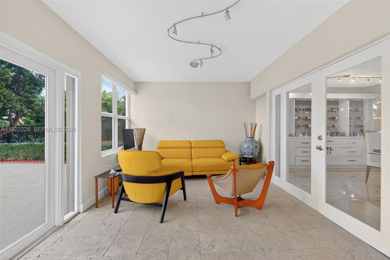 9261 SW 88 St, Miami, FL 33176 Photo