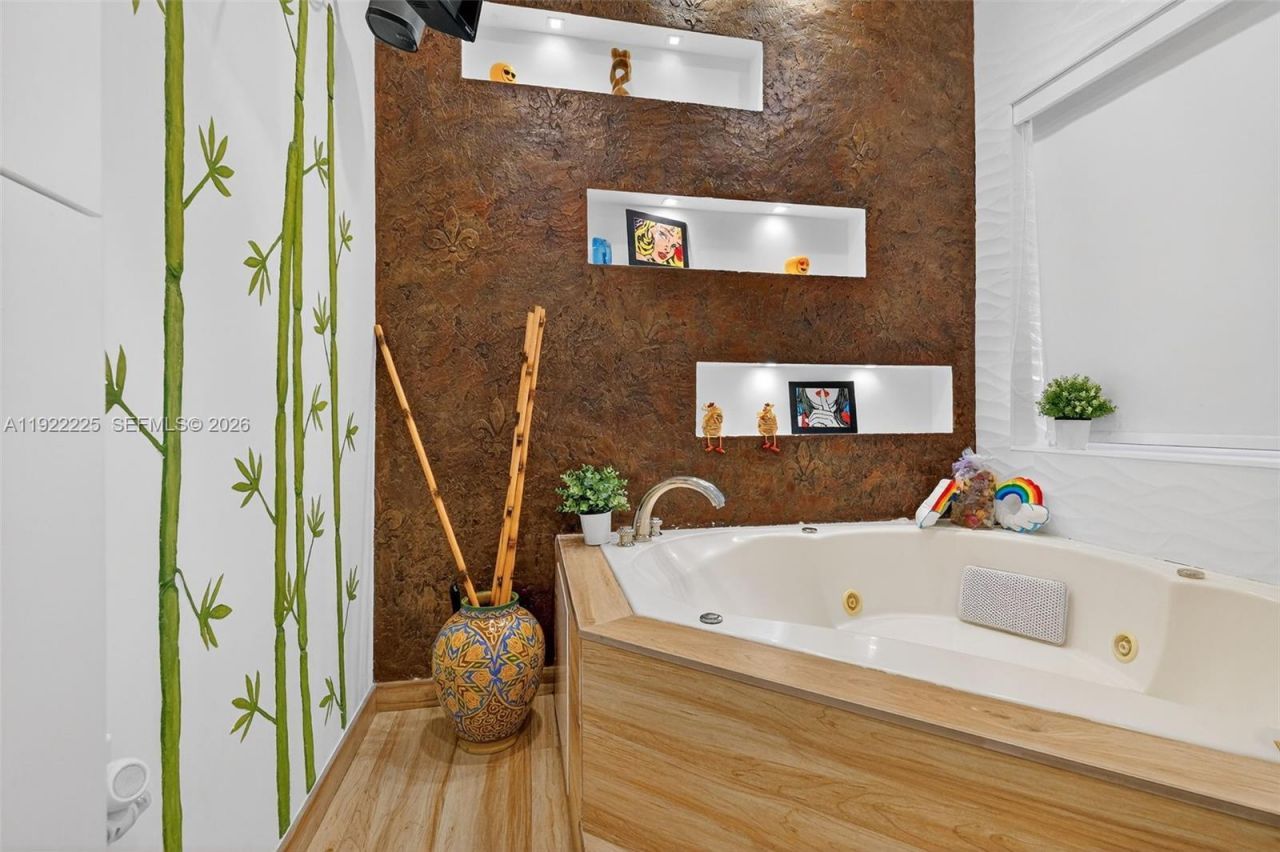 9261 SW 88 St, Miami, FL 33176 Photo