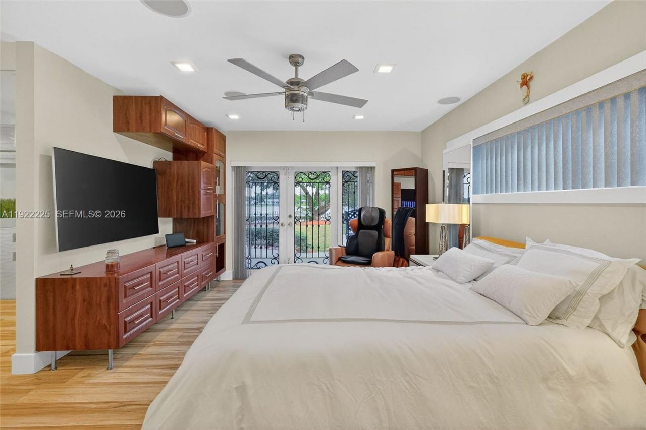 9261 SW 88 St, Miami, FL 33176 Photo