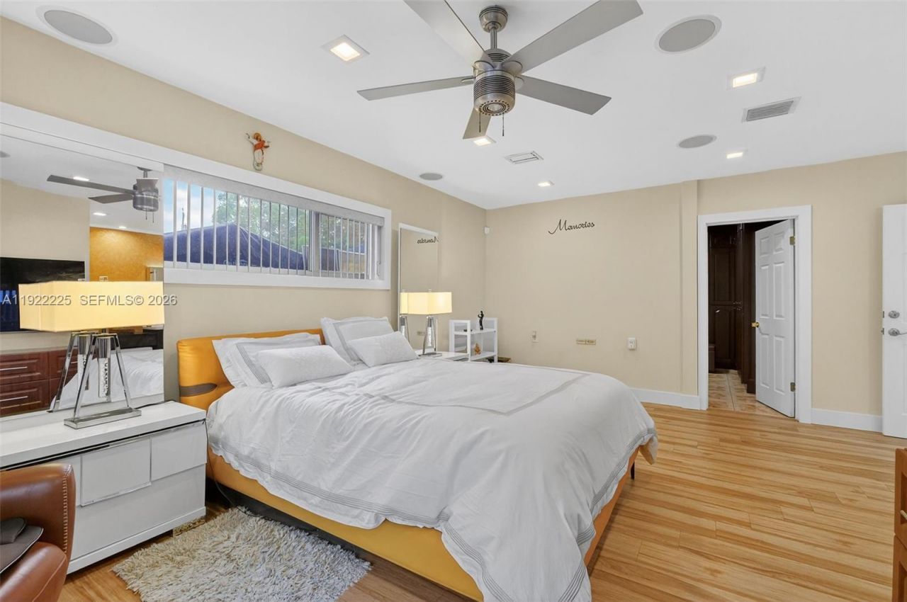 9261 SW 88 St, Miami, FL 33176 Photo