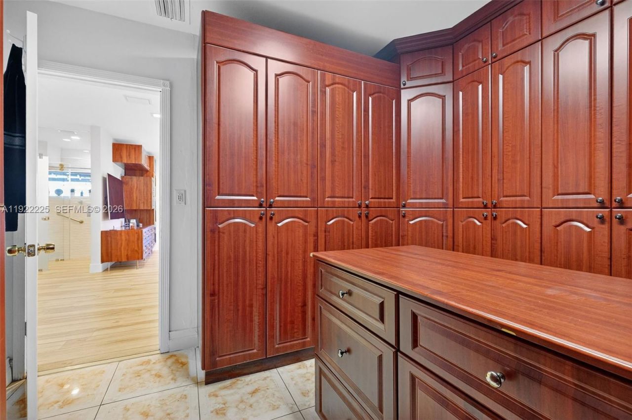 9261 SW 88 St, Miami, FL 33176 Photo