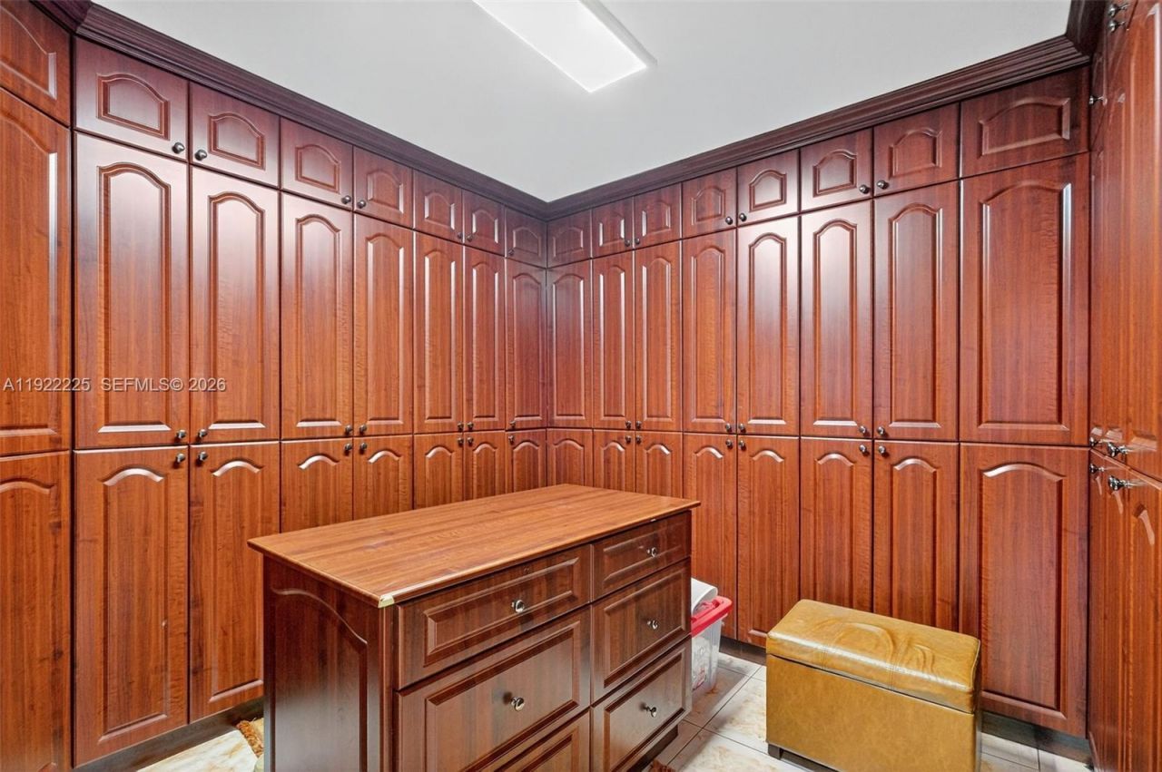 9261 SW 88 St, Miami, FL 33176 Photo