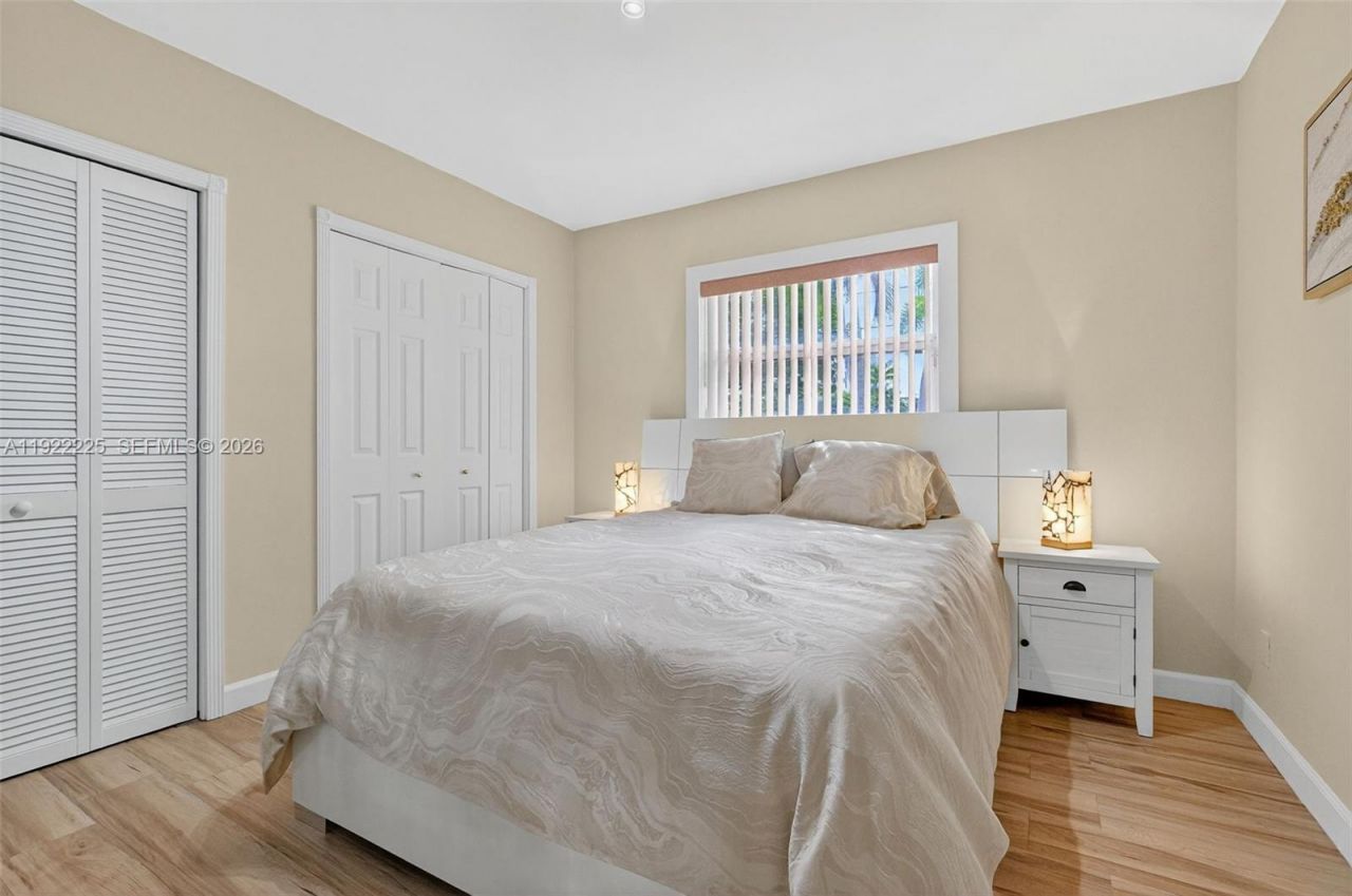 9261 SW 88 St, Miami, FL 33176 Photo