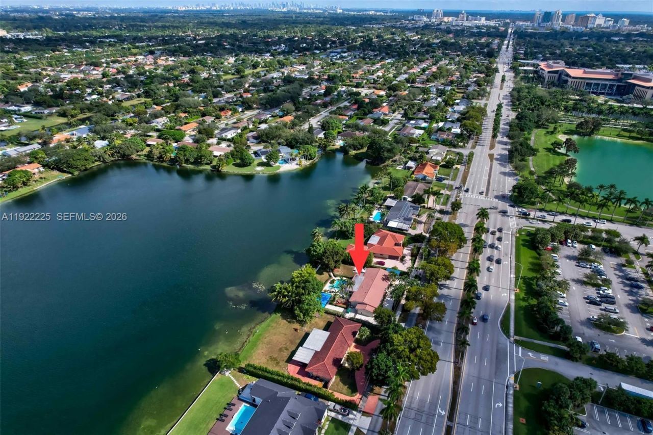 9261 SW 88 St, Miami, FL 33176 Photo