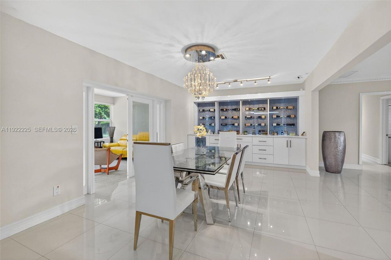 9261 SW 88 St, Miami, FL 33176 Photo